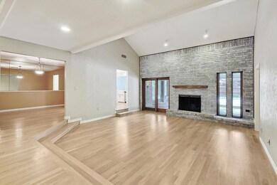 316 Blue Quail Ct, Bedford, TX 76021 - photo 4