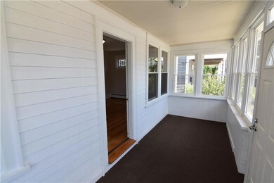 84 Warwick St, Woonsocket, RI 02895 - photo 3