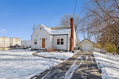 4722 Navarre Rd SW, Canton, OH 44706 - photo 3