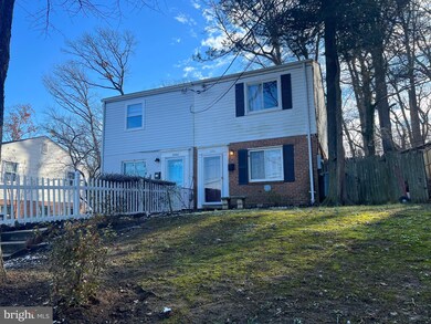 5863 Blaine Dr, Alexandria, VA 22303 - photo 6