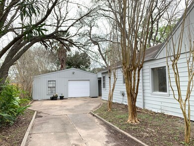 1209 Avenue G, Bay City, TX 77414 - photo 4