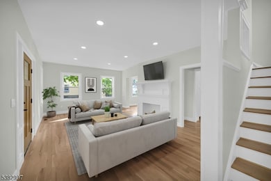 195 Sylvan St, Rutherford, NJ 07070 - photo 3