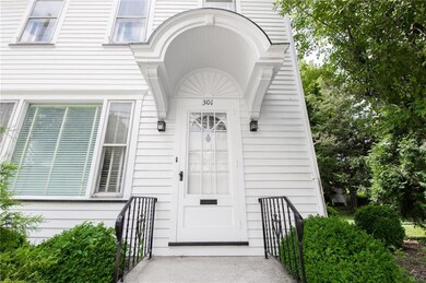 301 Mauch Chunk St, Nazareth, PA 18064 - photo 2