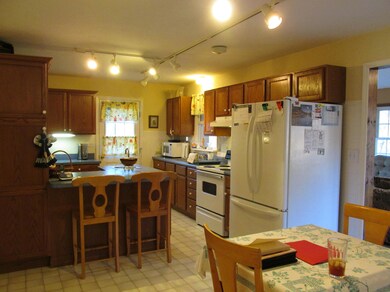 kitchen (a)