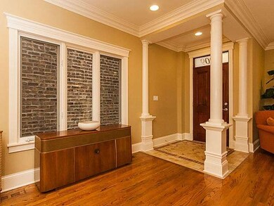 4909 N Hoyne Ave, Chicago, IL 60625 - photo 2