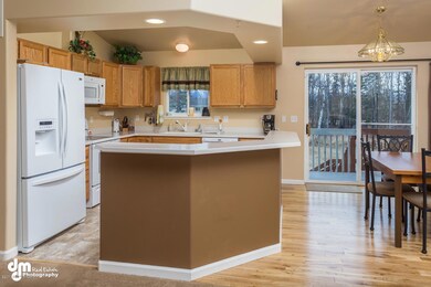 1170 E Hidden Ranch Loop-large-008-25-Ki