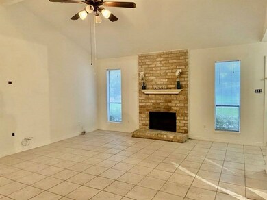 10727 Heather Hill Dr, Houston, TX 77086 - photo 4