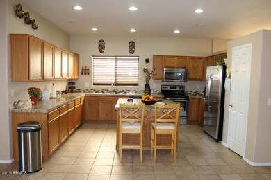 004_Kitchen_(Copy)[1]