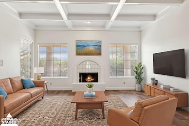 6-web-or-mls-8100-e-camelback-rd-unit-62