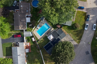 32 Wade Rd, Woonsocket, RI 02895 - photo 5