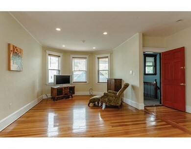 7 Franklin St unit 3, Brookline, MA 02445 - photo 4
