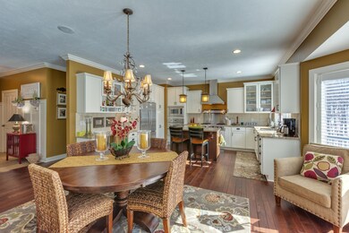 06 Dining Area and Kitchen
