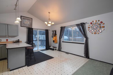 007-007_realestate
