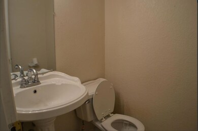 1014 W Baker St, Denison, TX 75020 - photo 7