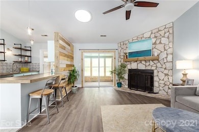 59 Lynwood Cir, Asheville, NC 28806 - photo 3