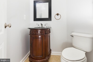 25362 Justice Dr, Chantilly, VA 20152 - photo 4