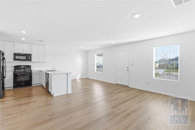 2213 Cyclone Dr, Lockhart, TX 78644 - photo 5