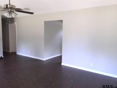 6039 6039 Whispering Ln, Tyler, TX 75707 - photo 4