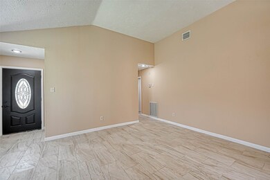 11016 Cottontop Ct, Houston, TX 77086 - photo 4