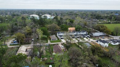 7425 Dyer St, Houston, TX 77088 - photo 4