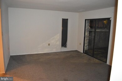 5760 Village Green Dr unit 9/576, Alexandria, VA 22309 - photo 4