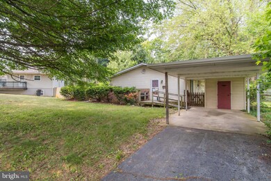 1131 Outer Dr, Hagerstown, MD 21742 - photo 2