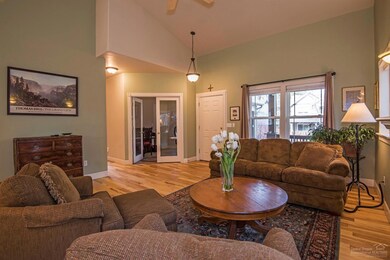 19535 Meadowbrook Dr, Bend, OR 97702 - photo 2