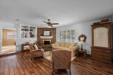 712 Sandlin Dr, Bedford, TX 76021 - photo 6