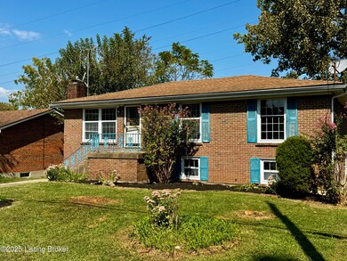 6105 Rocky Mountain Dr, Louisville, KY 40219 - photo 2