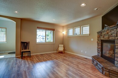 61185 Dayspring Dr, Bend, OR 97702 - photo 4