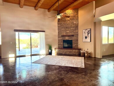 Great Room & Fireplace