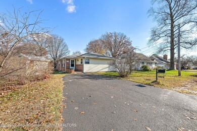 336 Sudbury Driveway & Entrance