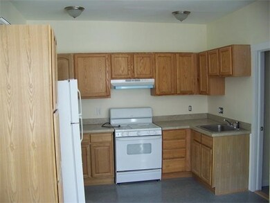 64 Hawthorne St unit 2, Chelsea, MA 02150 - photo 4