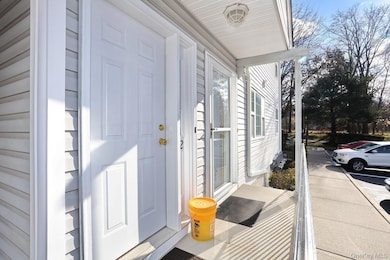 262 E Crooked Hill Rd unit 262, Pearl River, NY 10965 - photo 3