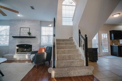 7916 Whispering Woods Ln, North Richland Hills, TX 76182 - photo 4