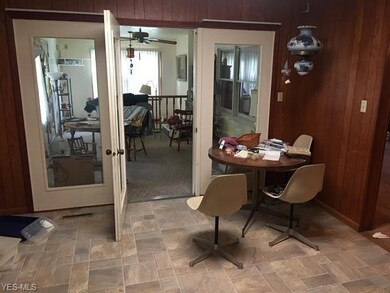 Eat in area / sunroom