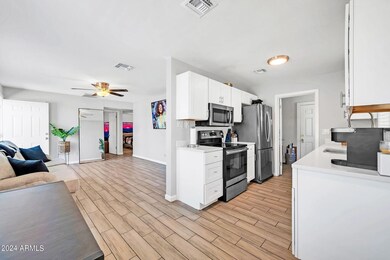 2231 E Nancy Ln-12