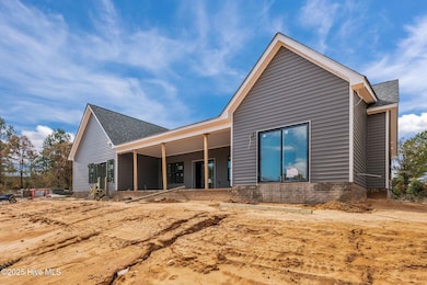 122 Susie Cir, Cameron, NC 28326 - photo 5