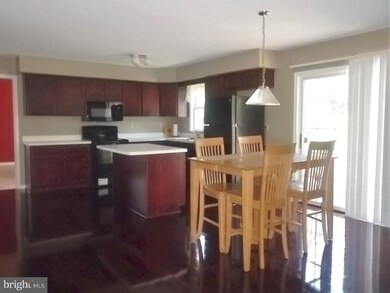 73 Kathryn Ln, Spring City, PA 19475 - photo 3