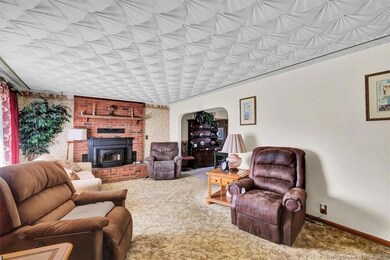 601 Hausfeldt Ln, New Albany, IN 47150 - photo 7