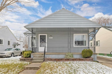 22155 Schroeder Ave, Eastpointe, MI 48021 - photo 2