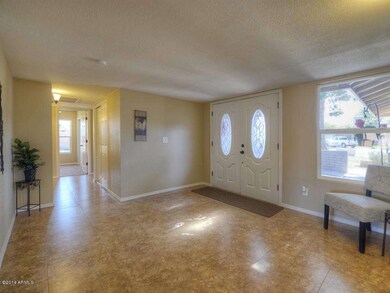 003_Foyer