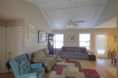 180 Farmview Dr, Mount Washington, KY 40047 - photo 3