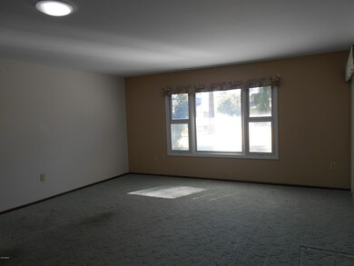 9867 W Spanish Moss Ct, Sun City, AZ 85373 - photo 5