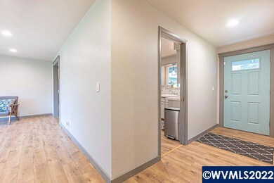 1216 NE Lafayette St, Albany, OR 97321 - photo 7