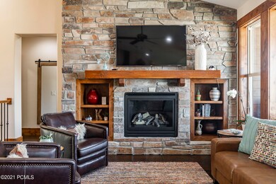 3_Living-Room_high_3726628