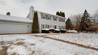 10 Meadowbrook Ln, Fremont, OH 43420 - photo 2