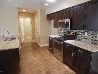 6932- Kitchen