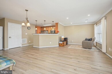11261 Wortham Crest Cir unit 37, Manassas, VA 20109 - photo 4