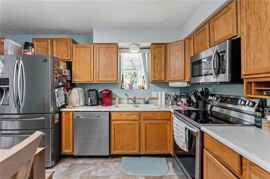 125 E Walnut St, Fountaintown, IN 46130 - photo 6